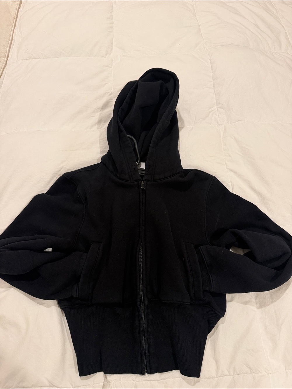 Aritzia Black Cropped Zip-Up Hoodie